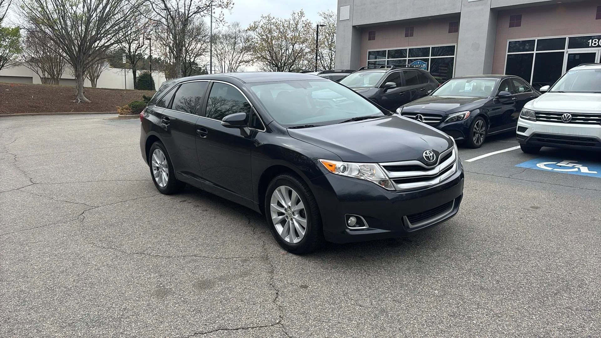 Used 2013 Toyota Venza LE w/ LE Convenience Pkg FWD image 3