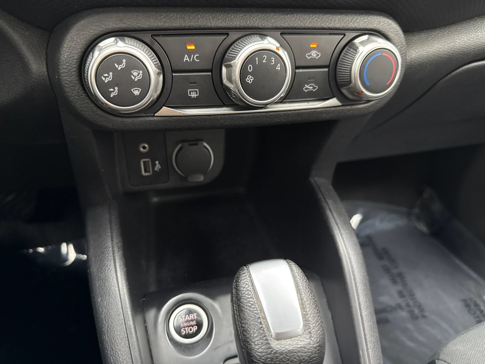 Used 2023 Nissan Kicks S FWD image 28