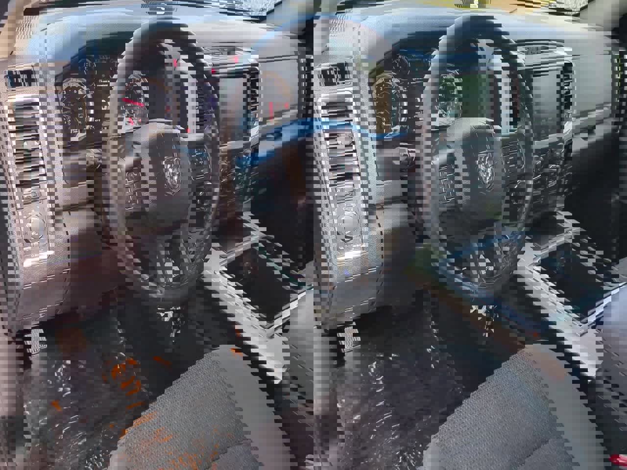 Used 2015 RAM 1500 Outdoorsman image 10