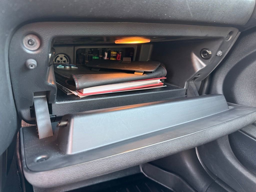 Used 2015 MINI Cooper 4-Door Hardtop image 29