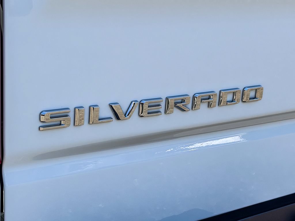 Used 2023 Chevrolet Silverado 1500 LT AWD/4WD image 9