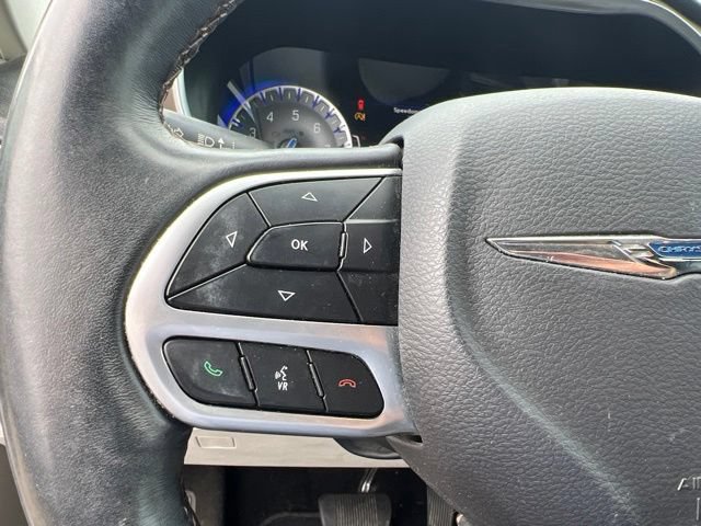 Used 2018 Chrysler Pacifica Touring-L Plus FWD image 21