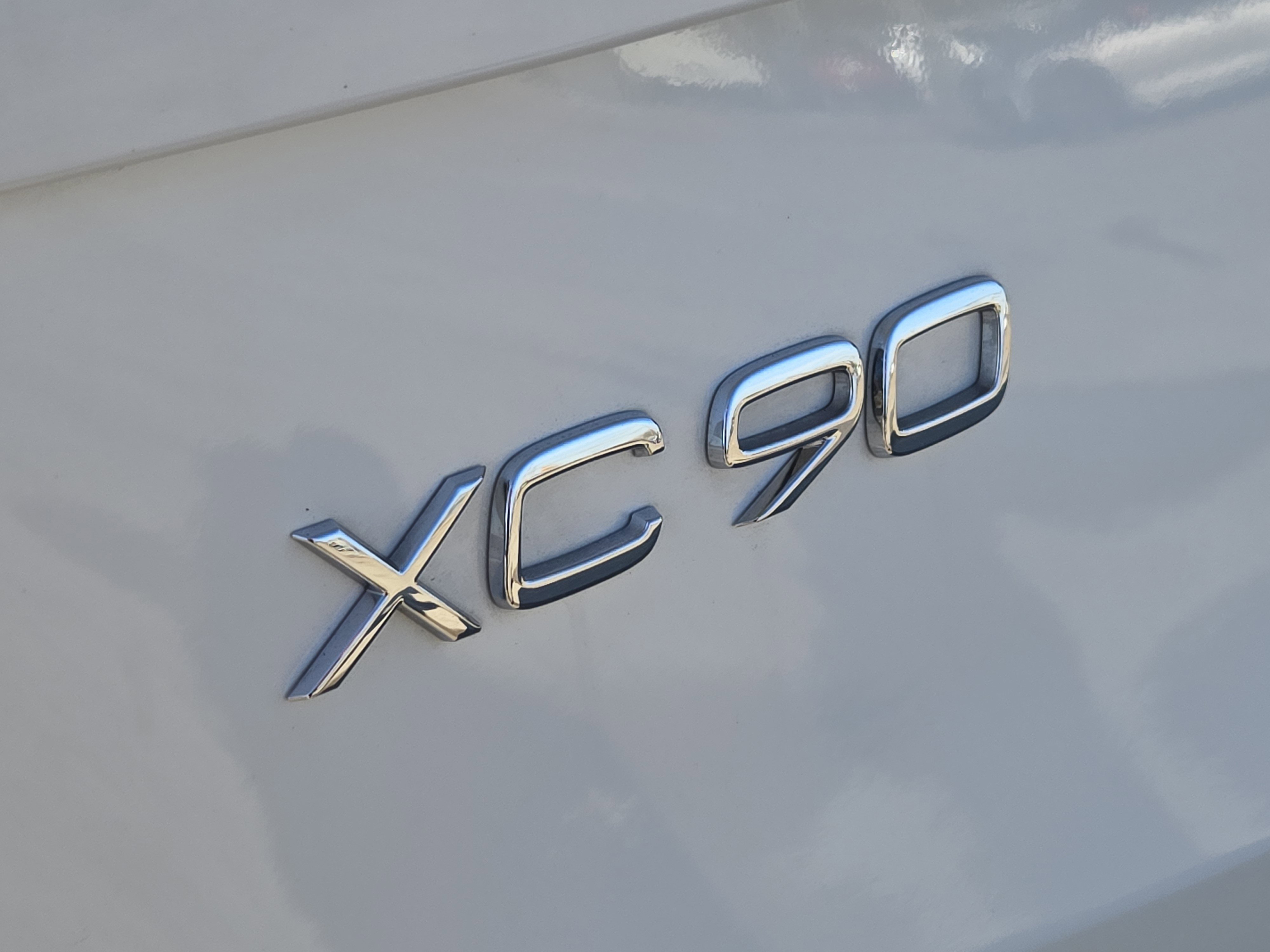 Used 2023 Volvo XC90 T8 Core w/ Protection Package Premier image 19