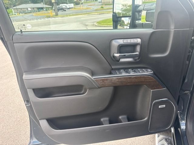 Used 2018 GMC Sierra 1500 Denali AWD/4WD image 19