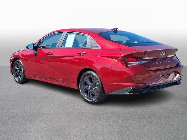 Used 2023 Hyundai Elantra SEL w/ Cargo Package FWD image 6