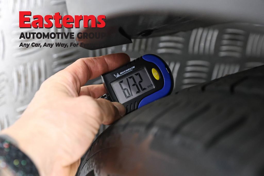 Used 2024 Volkswagen ID.4 2WD image 25