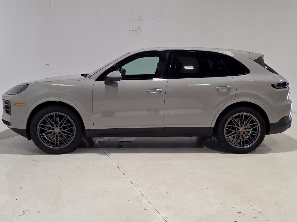 New 2026 Porsche Cayenne AWD/4WD image 2