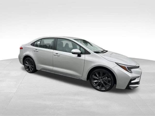 Certified 2026 Toyota Corolla SE FWD image 4
