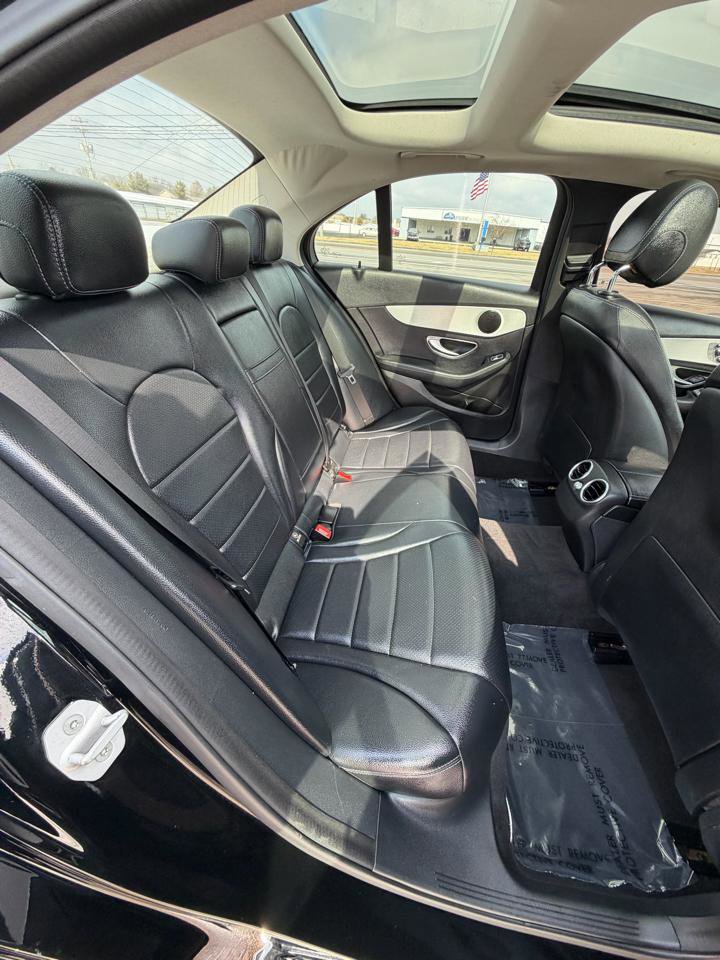 Used 2016 Mercedes-Benz C 300 4MATIC Sedan image 44