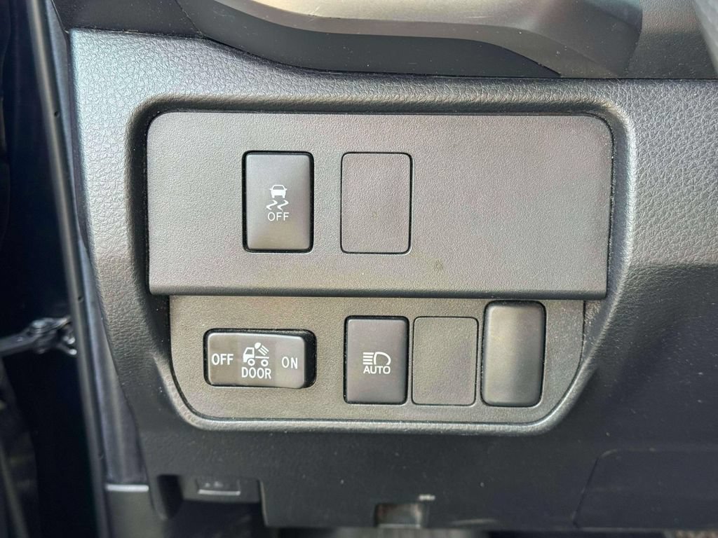 Used 2022 Toyota Tacoma SR5 AWD/4WD image 20