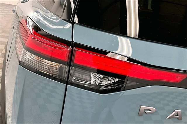 New 2026 Nissan Pathfinder Platinum image 17