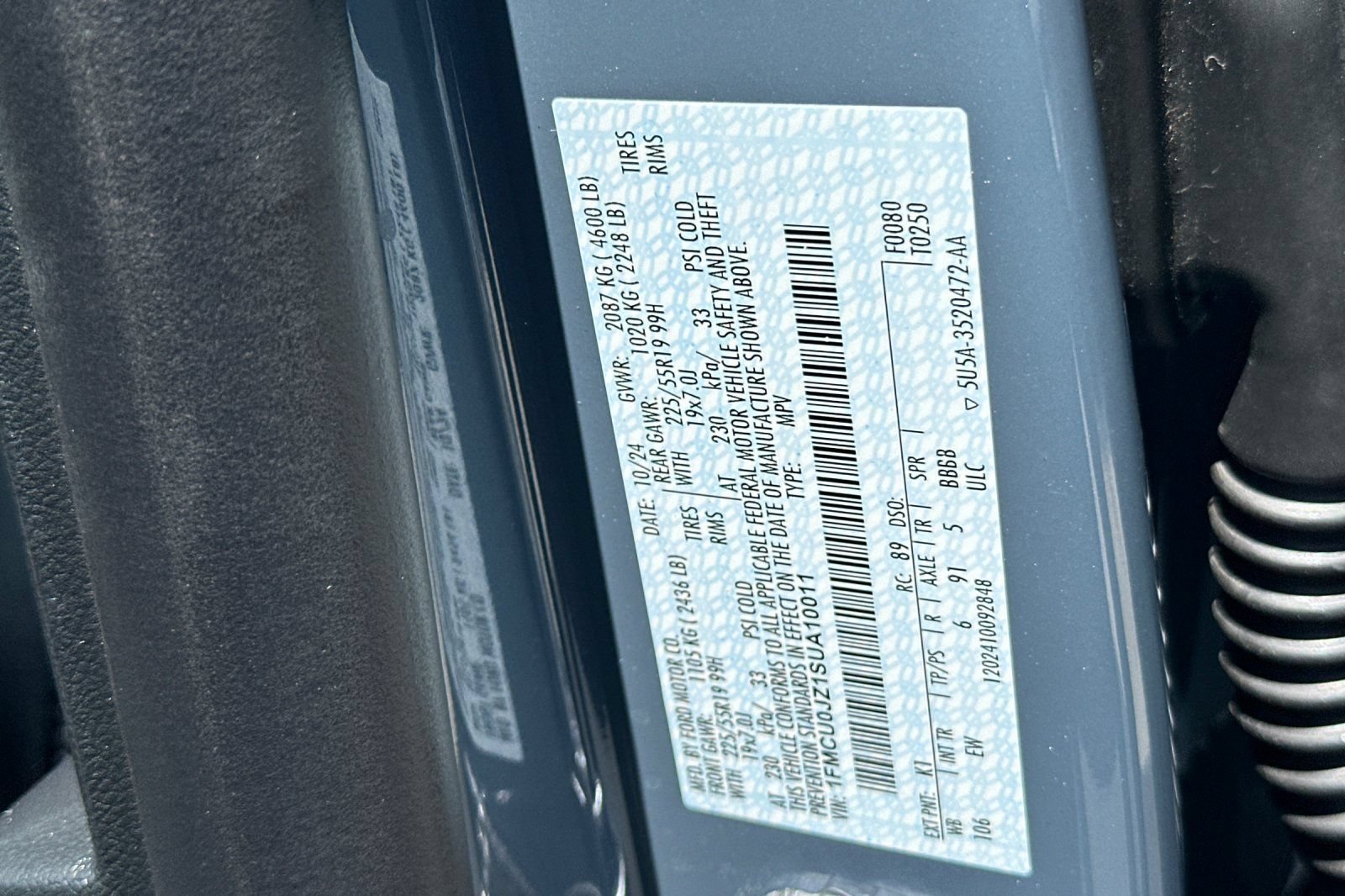 Certified 2025 Ford Escape Platinum FWD image 30