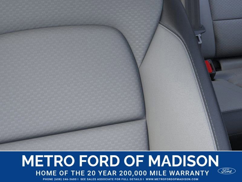 New 2025 Ford Escape SE image 18