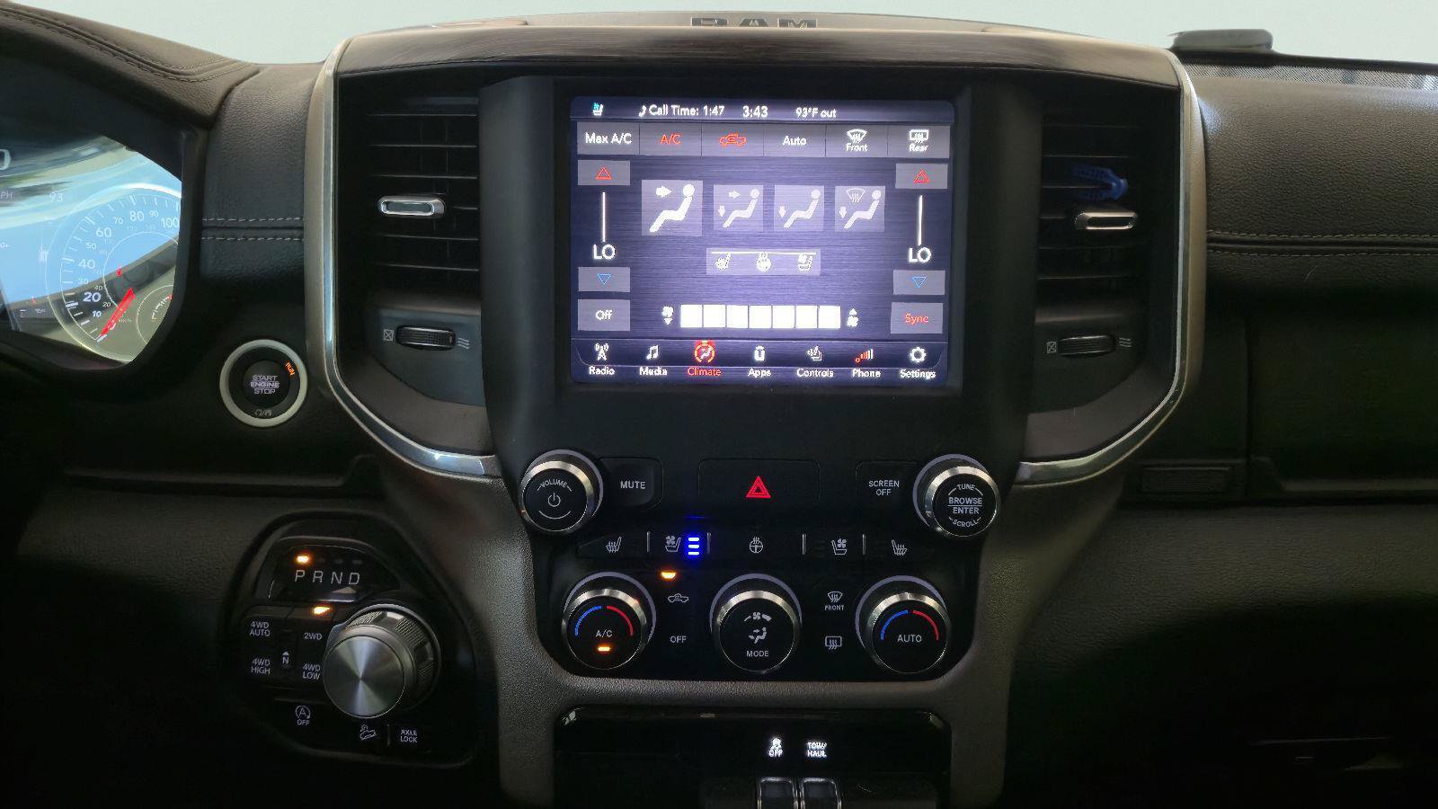Used 2019 RAM 1500 Laramie w/ Off Road Group AWD/4WD image 18