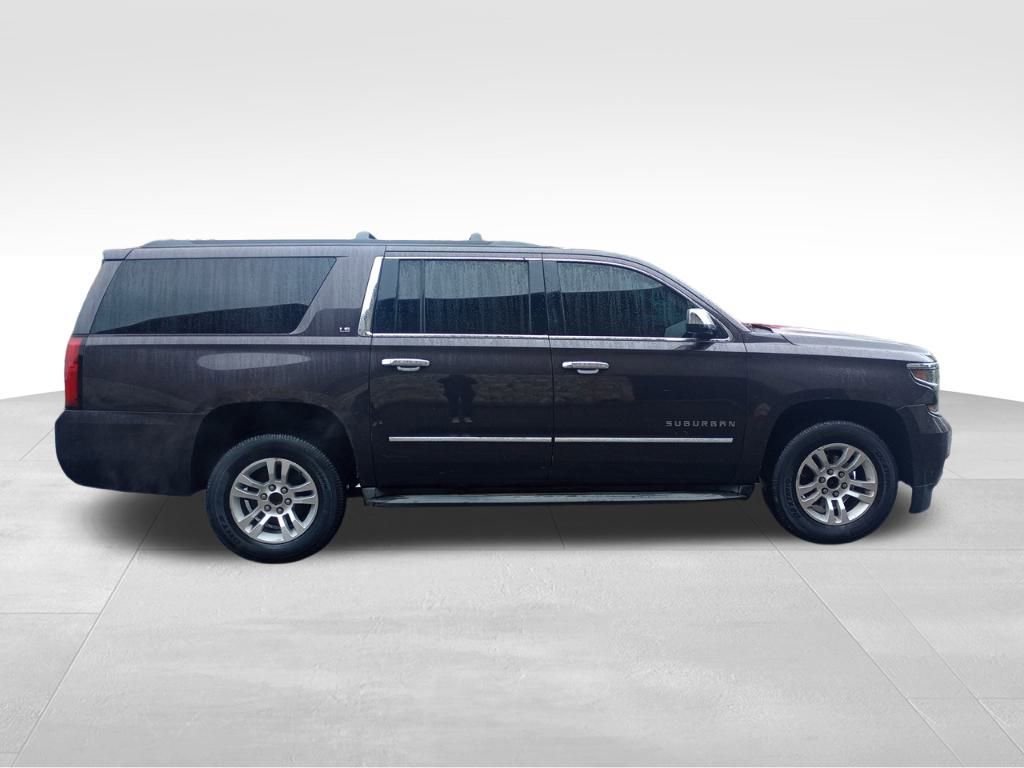 Used 2015 Chevrolet Suburban LS image 4