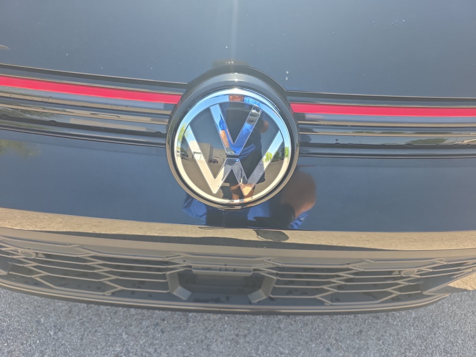 Certified 2025 Volkswagen Golf S FWD image 23
