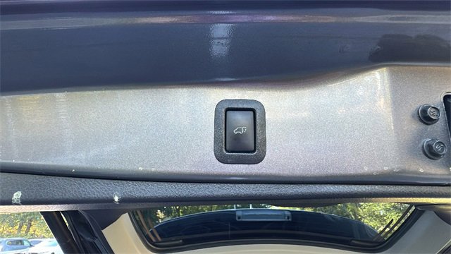 Used 2017 Toyota Highlander Limited image 43