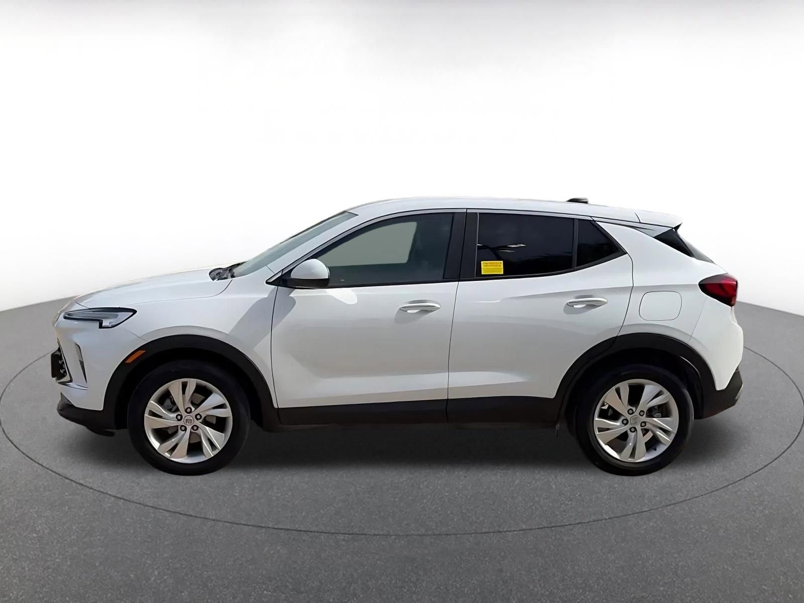 Used 2025 Buick Encore GX Preferred image 9