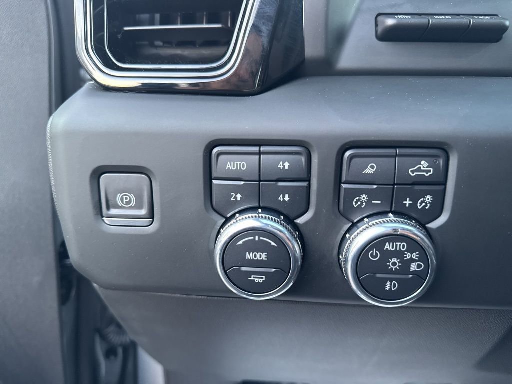 Used 2023 GMC Sierra 1500 AT4 w/ AT4 Premium Package image 20