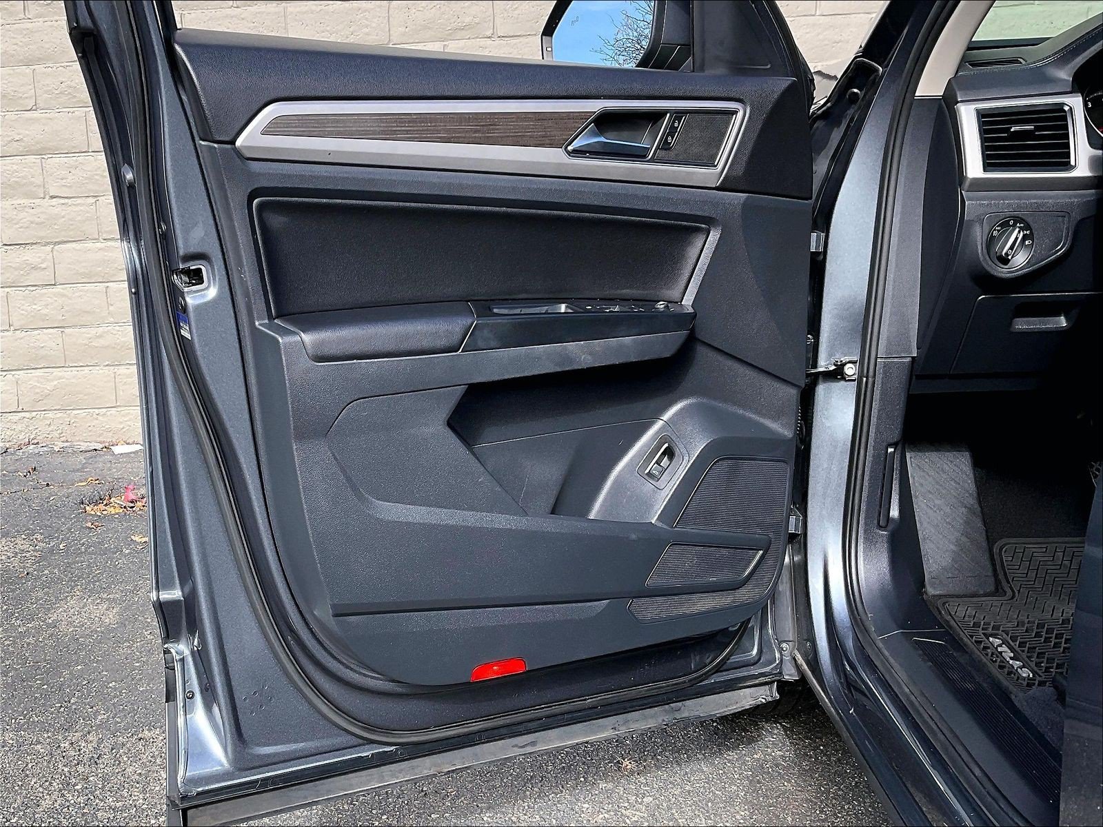 Used 2019 Volkswagen Atlas SE w/ Panoramic Sunroof Package AWD/4WD image 22