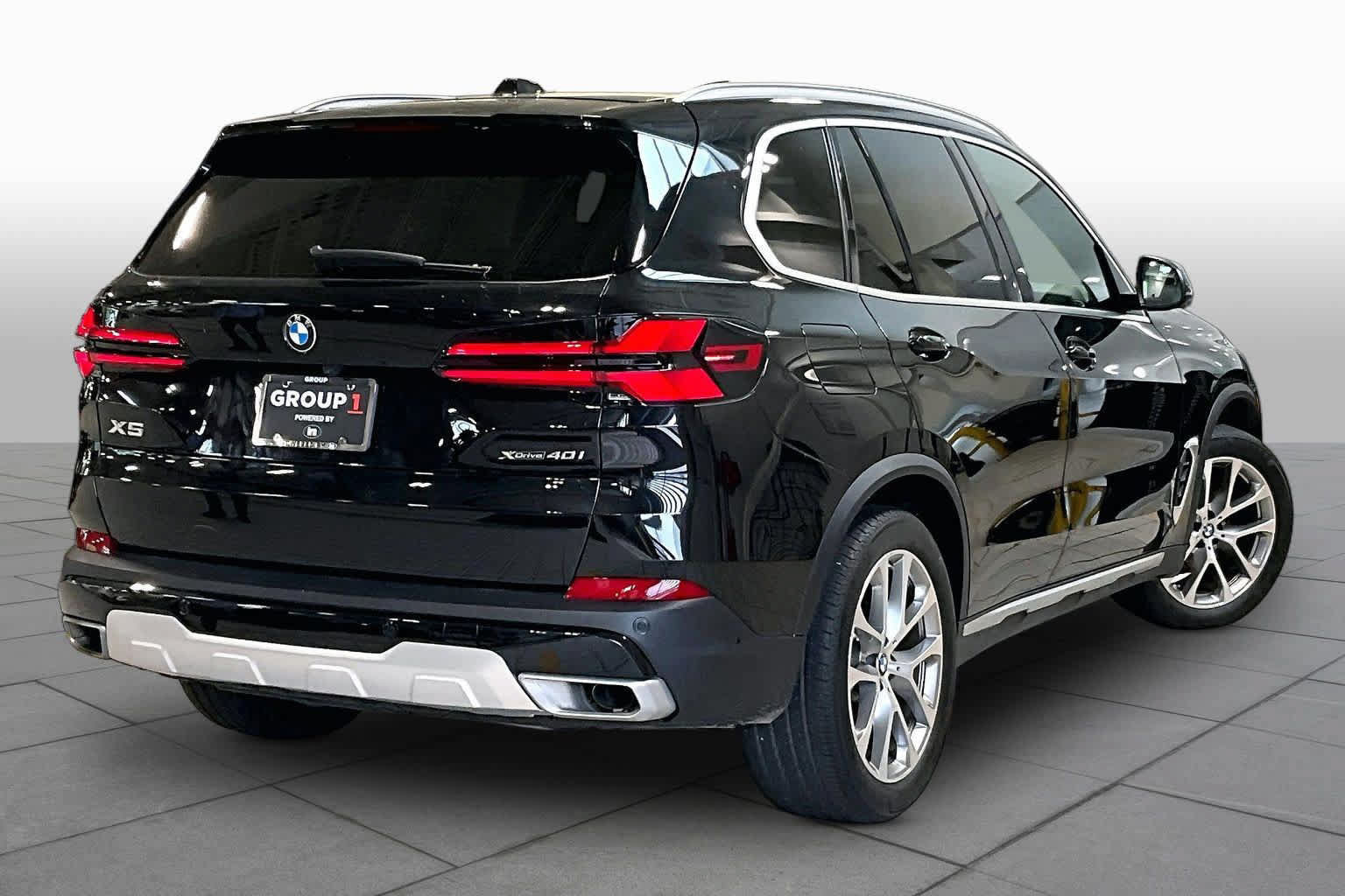 Used 2024 BMW X5 xDrive40i w/ Premium Package AWD/4WD image 13
