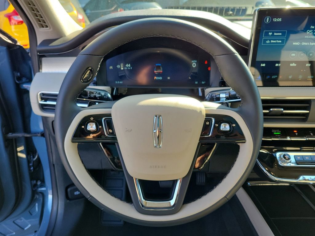 New 2026 Lincoln Corsair Premiere image 22