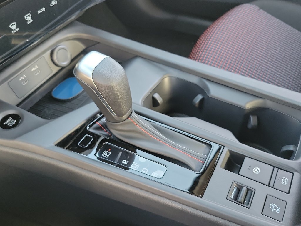 New 2027 Nissan Sentra SR w/ Floor Mat Package FWD image 10
