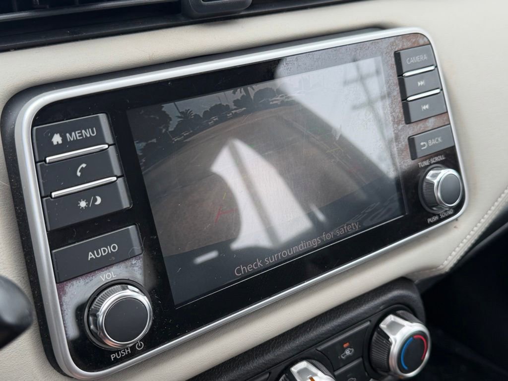 Used 2020 Nissan Versa SV FWD image 17