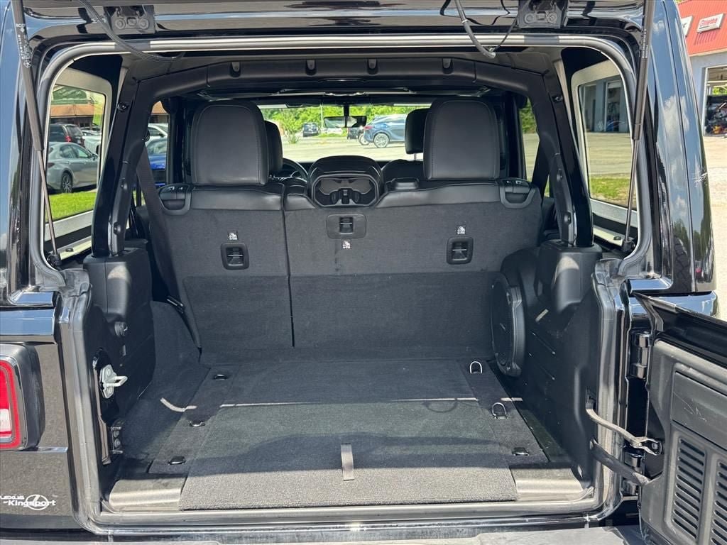 Used 2023 Jeep Wrangler Unlimited Sahara AWD/4WD image 16