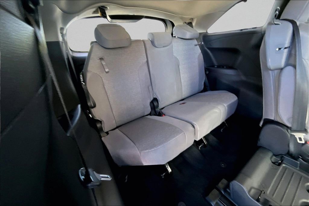 Certified 2026 Toyota Sienna LE image 26