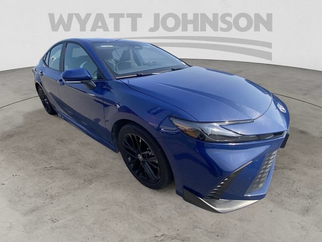 Used 2025 Toyota Camry SE FWD image 12