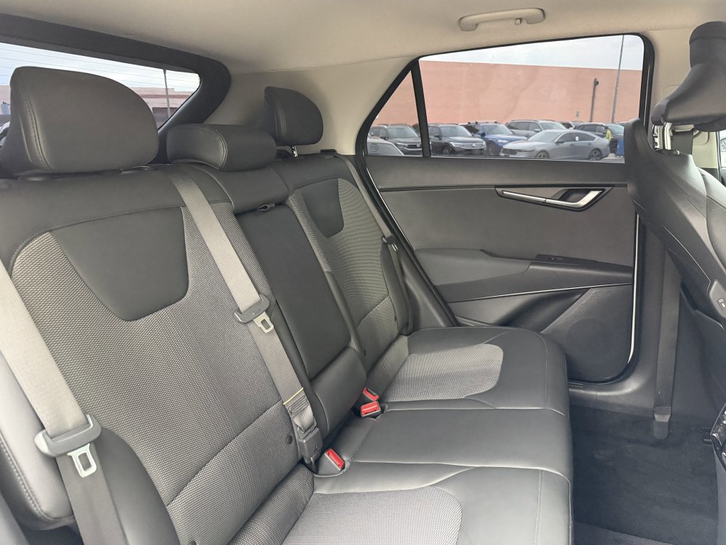 Used 2023 Kia Niro EX Touring image 37