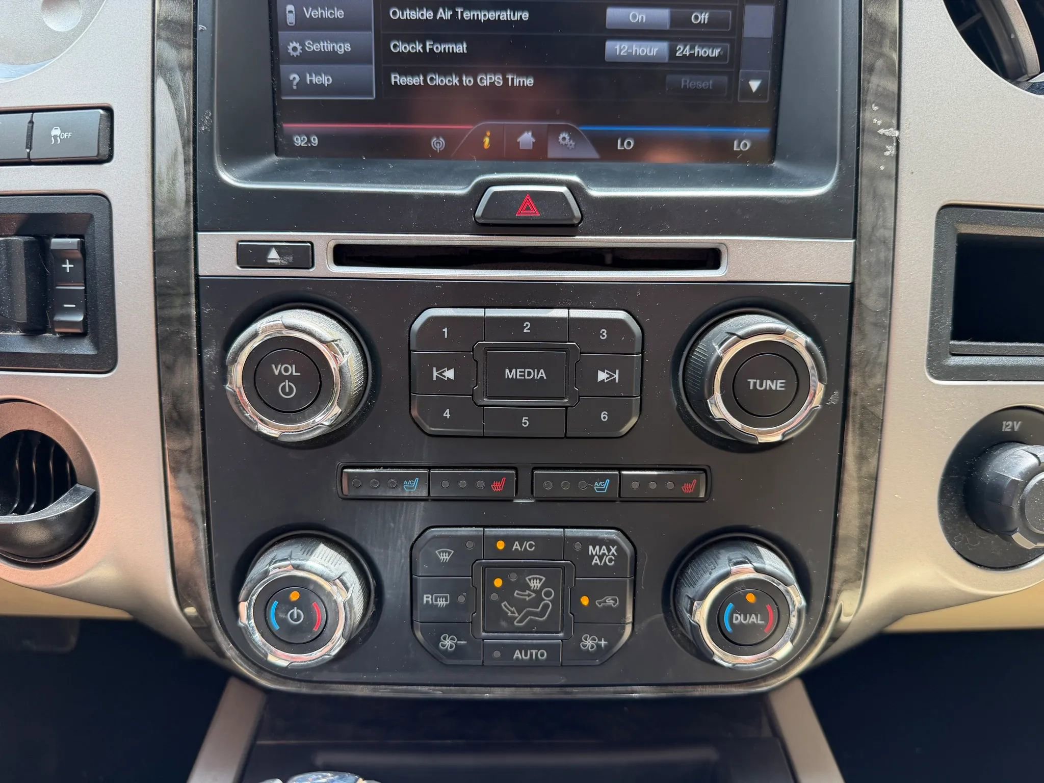 Used 2015 Ford Expedition Limited w/ Equipment Group 301A RWD image 31