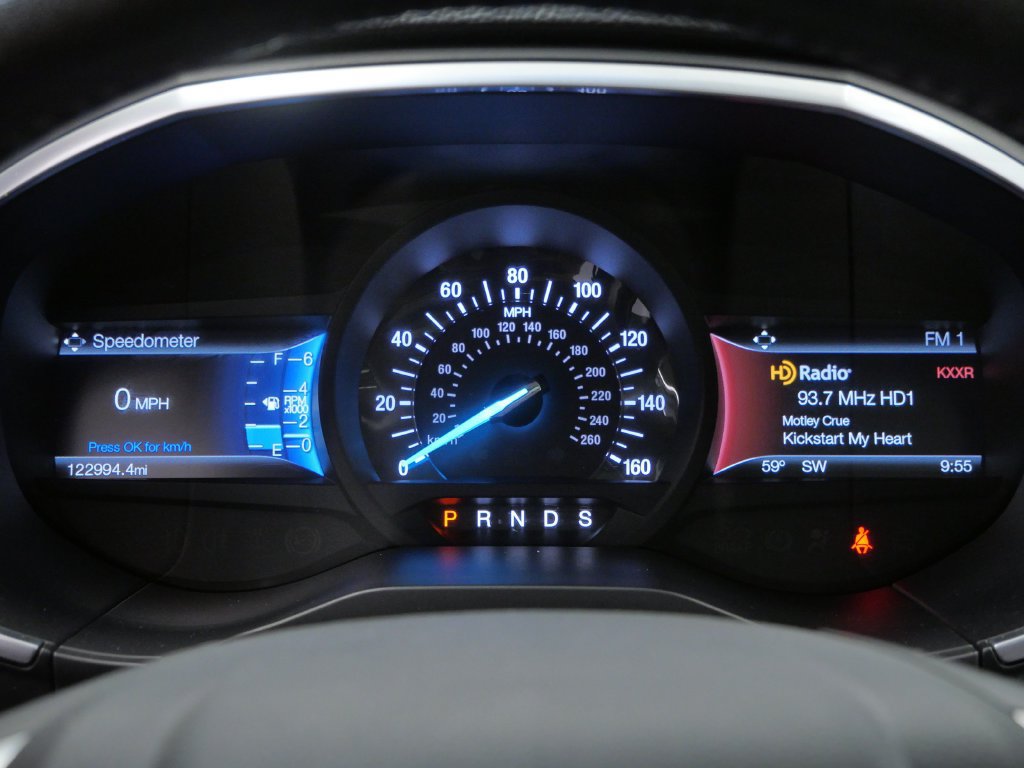 Used 2017 Ford Edge Titanium w/ Technology Package AWD/4WD image 19