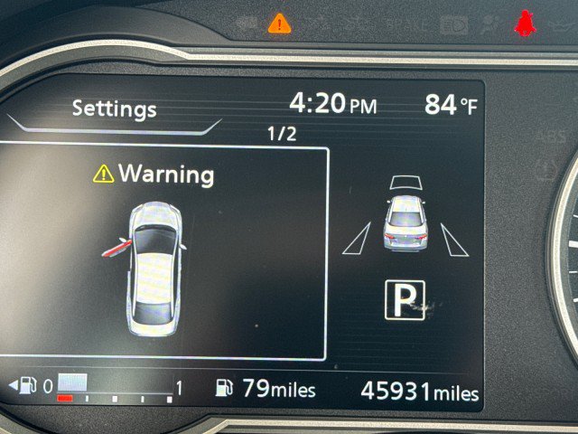 Used 2025 Nissan Versa SV FWD image 11