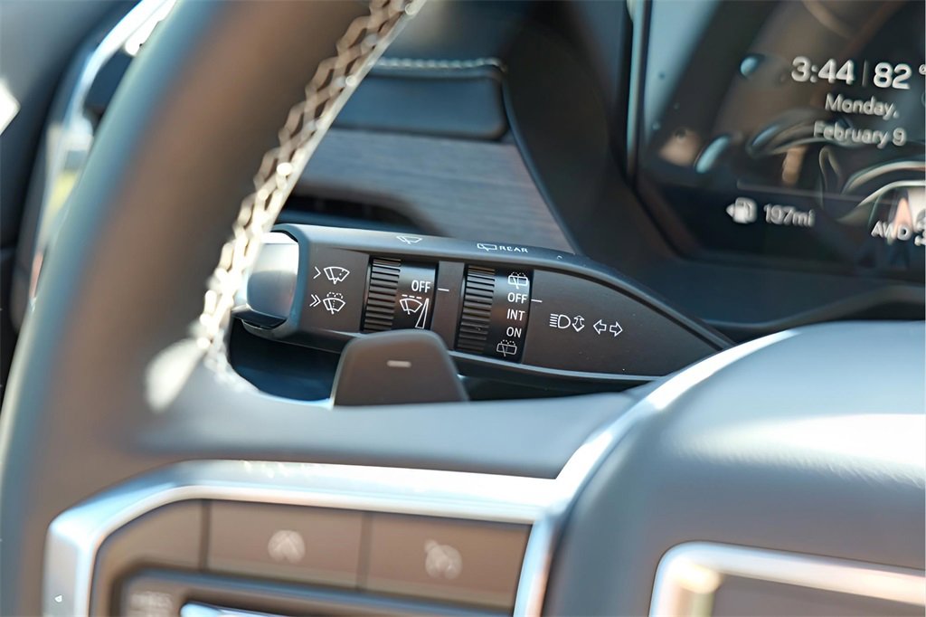 New 2026 GMC Acadia Denali w/ Super Cruise Package image 17