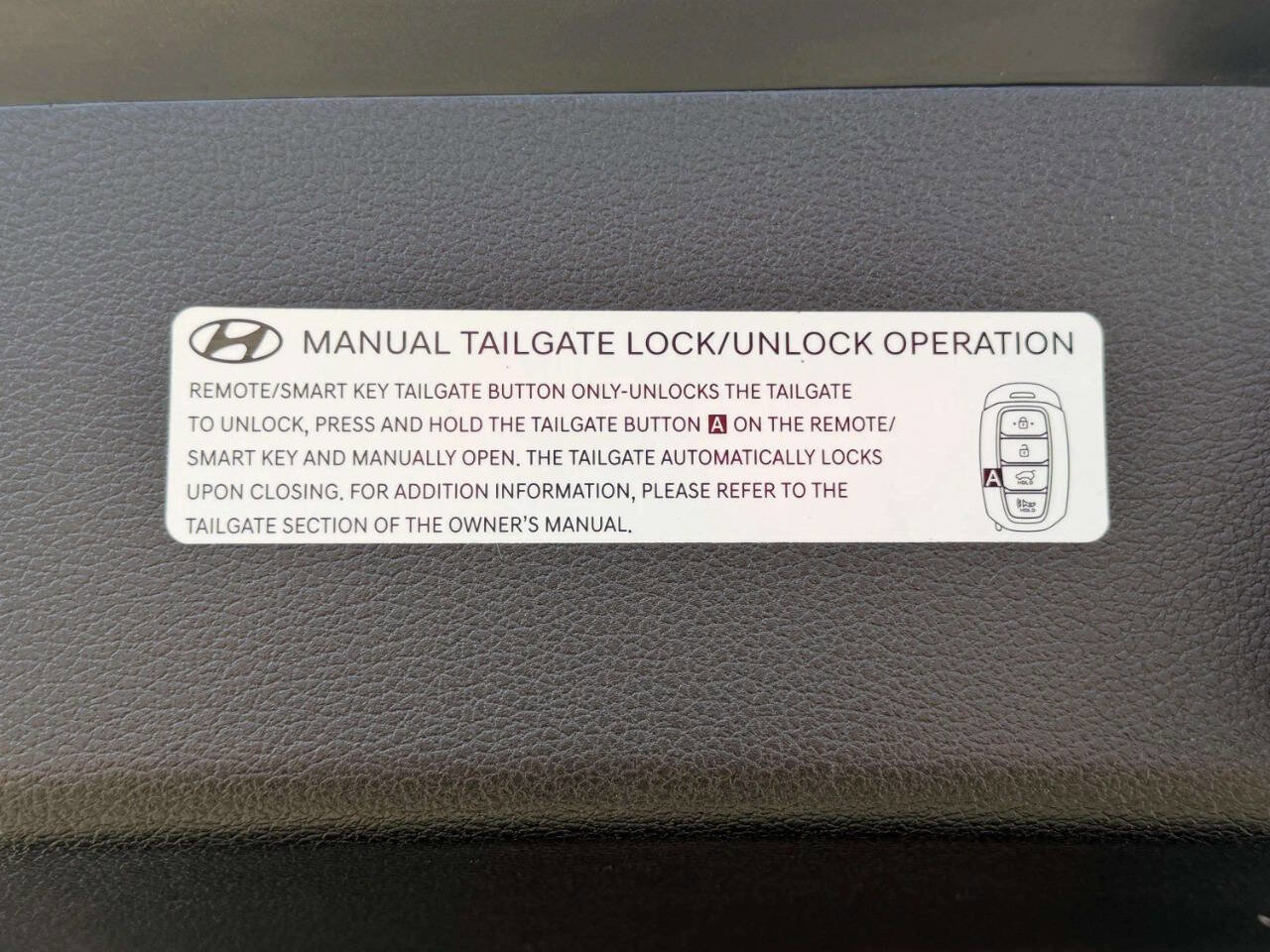 Used 2019 Hyundai Santa Fe SEL AWD/4WD image 10