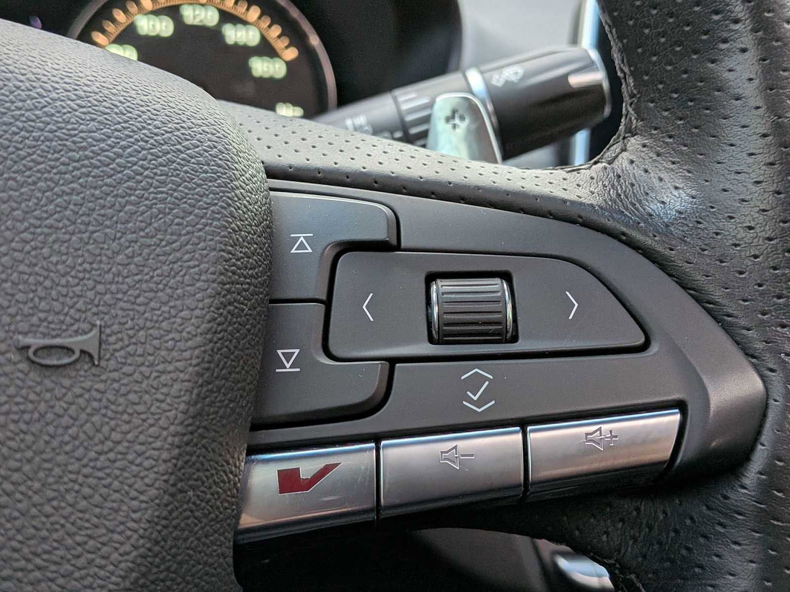 Used 2020 Cadillac CT4 V image 25