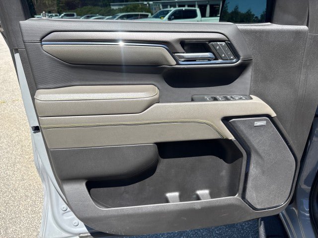 Used 2024 Chevrolet Silverado 1500 ZR2 w/ Technology Package AWD/4WD image 18