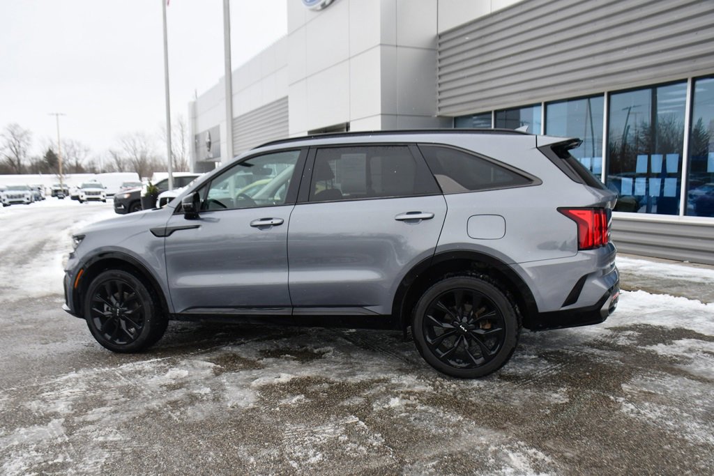 Used 2022 Kia Sorento SX image 3