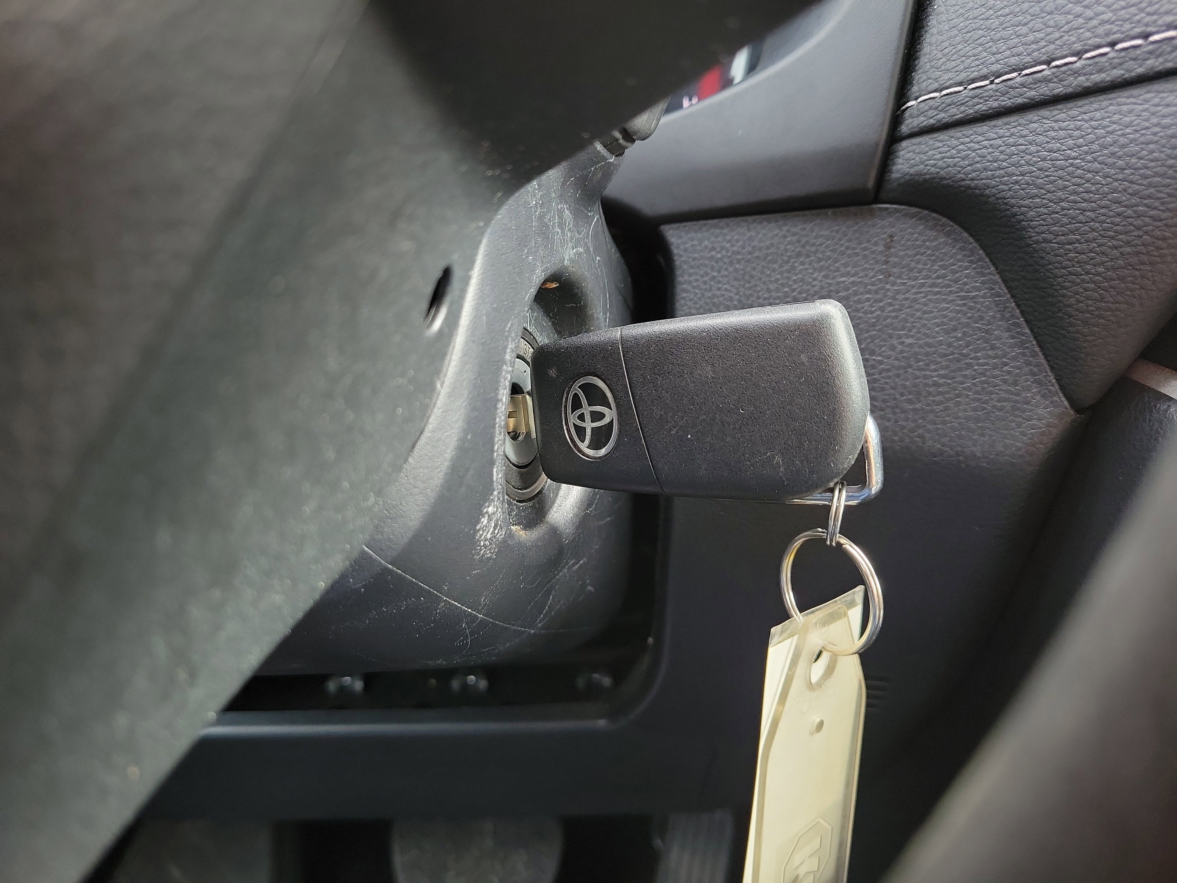 Used 2024 Toyota RAV4 LE image 25