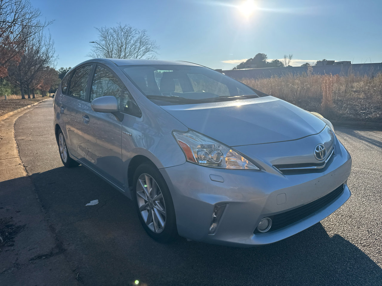 Used 2014 Toyota Prius V Four image 4