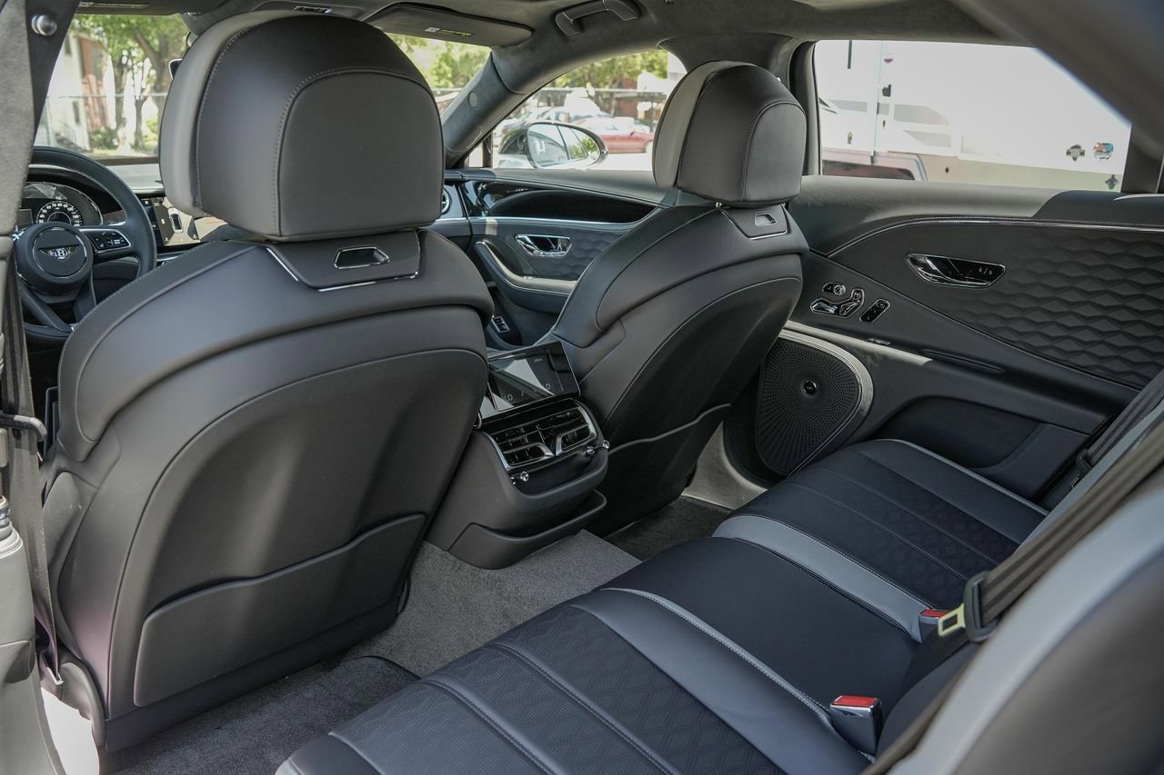 New 2025 Bentley Flying Spur Plug-In Hybrid AWD/4WD image 42