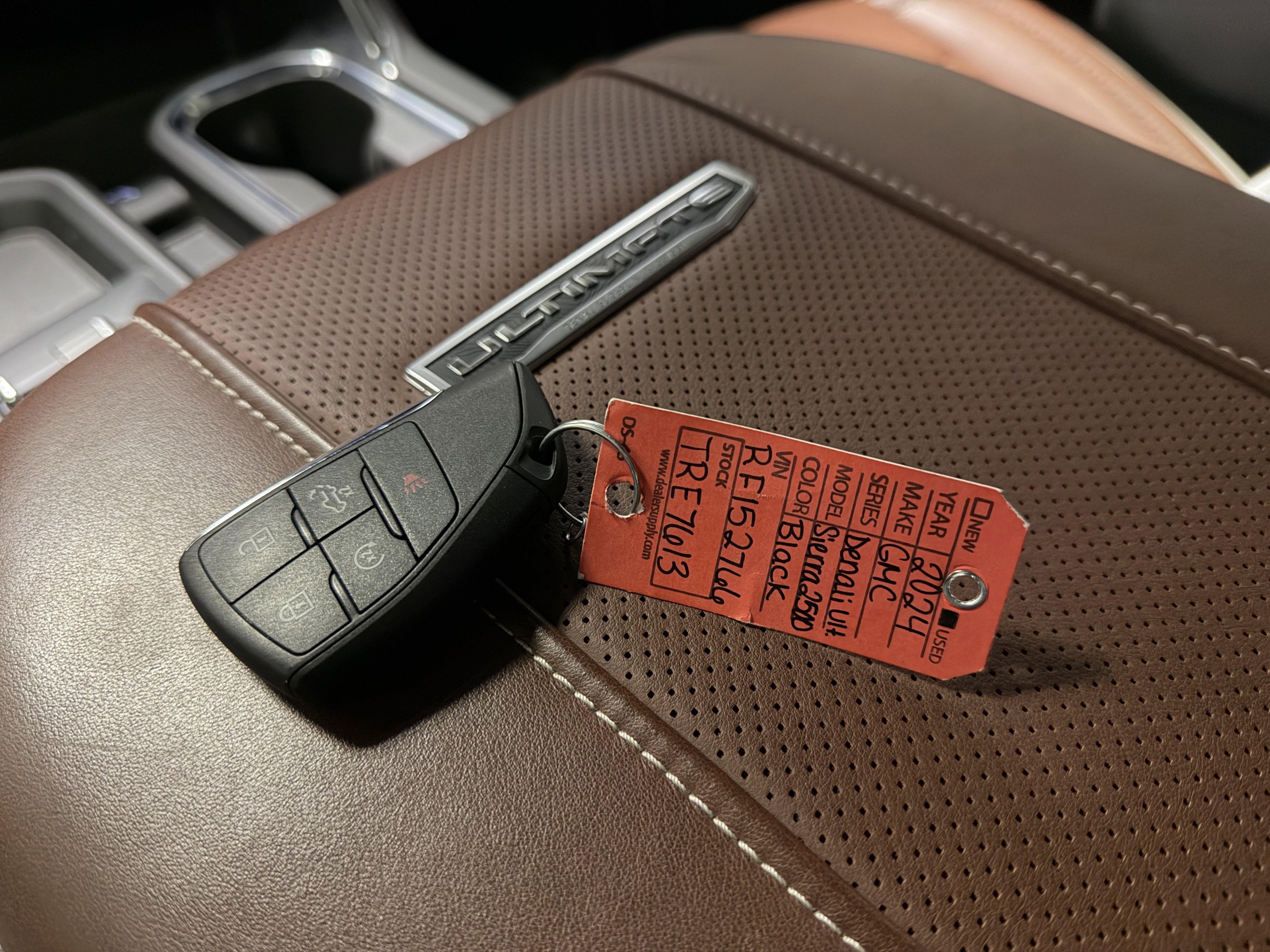 Used 2024 GMC Sierra 2500 Denali Ultimate image 14