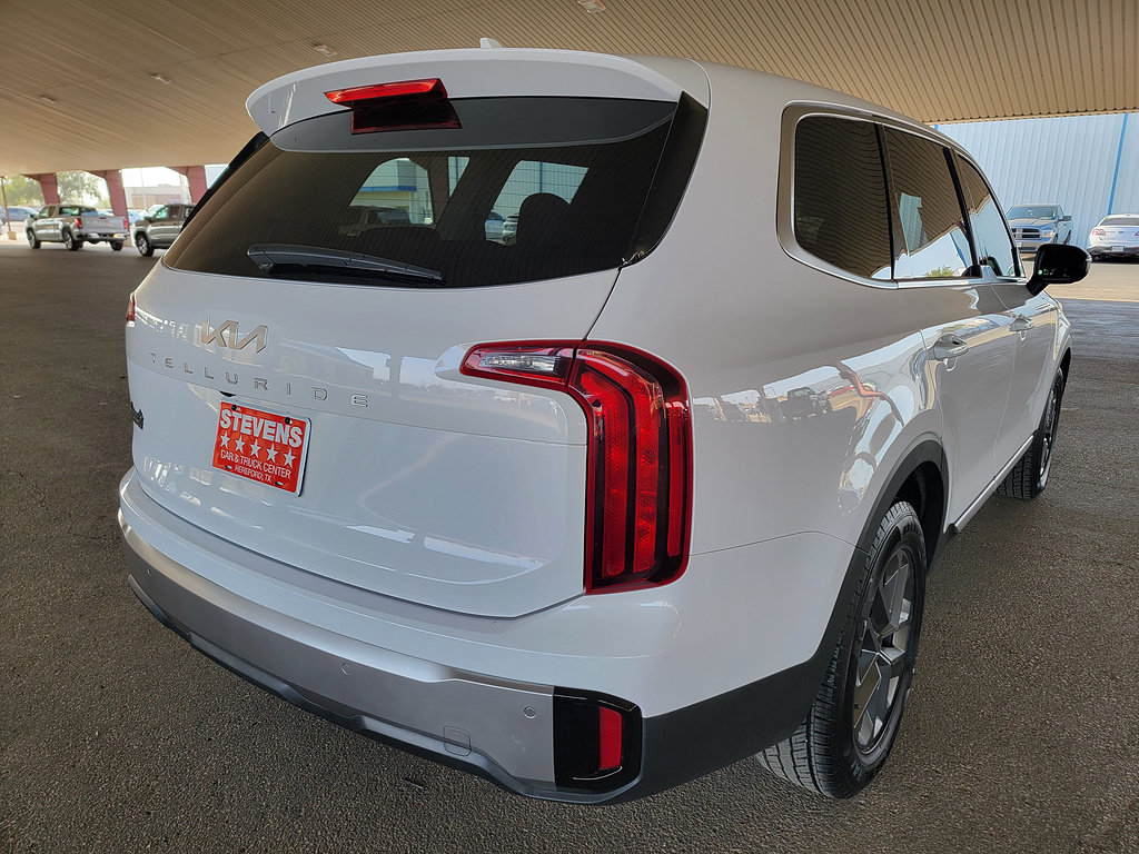 Used 2025 Kia Telluride LX FWD image 7