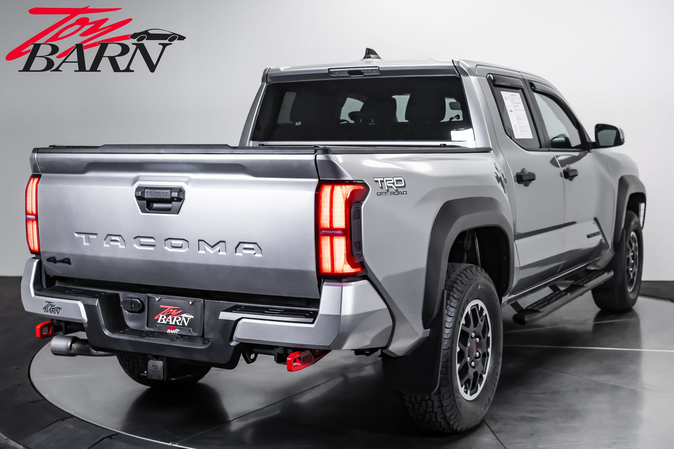 Used 2025 Toyota Tacoma TRD Off-Road AWD/4WD image 5