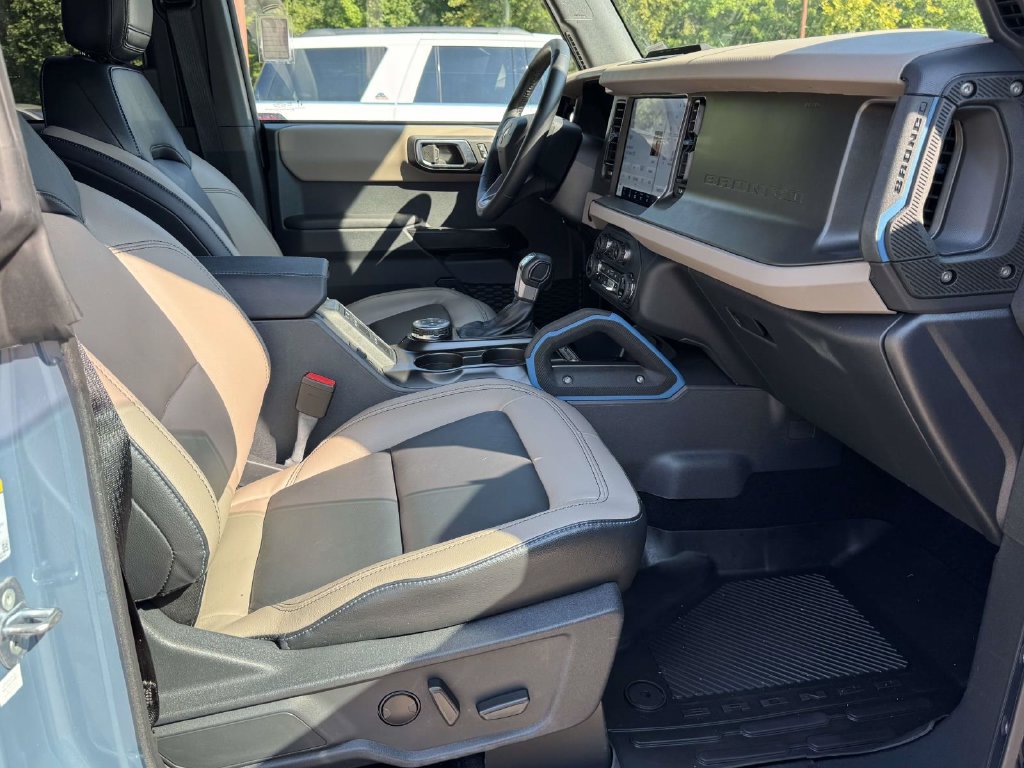 Certified 2024 Ford Bronco Wildtrak AWD/4WD image 16