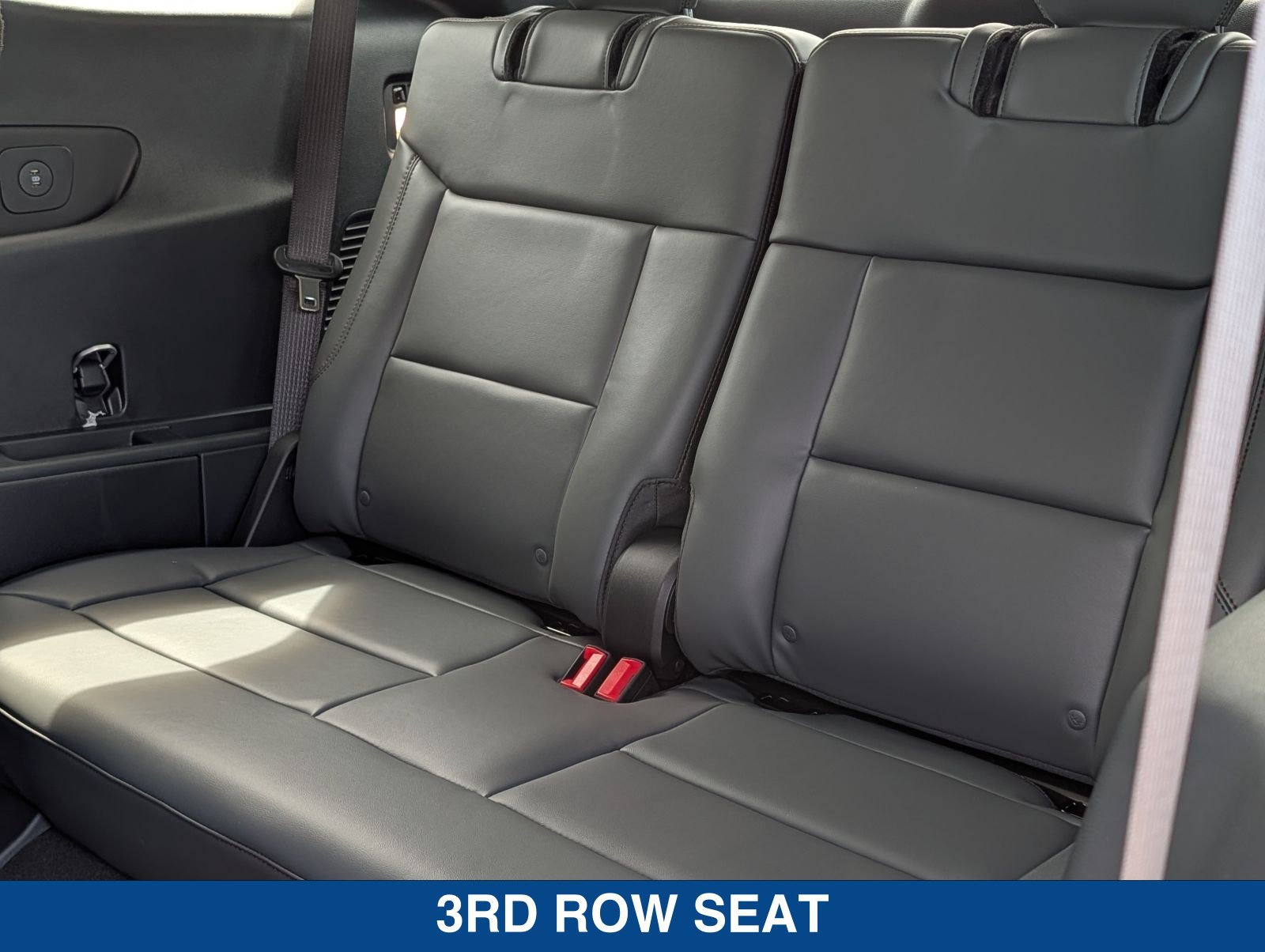 New 2026 Ford Explorer Active w/ Active Comfort Package RWD image 17