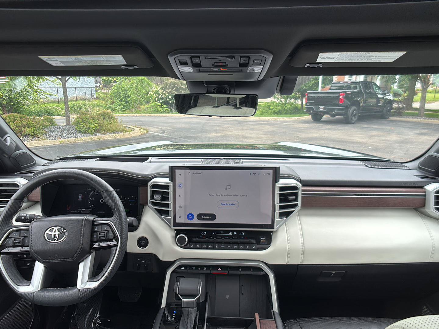 Used 2025 Toyota Sequoia Capstone AWD/4WD image 19