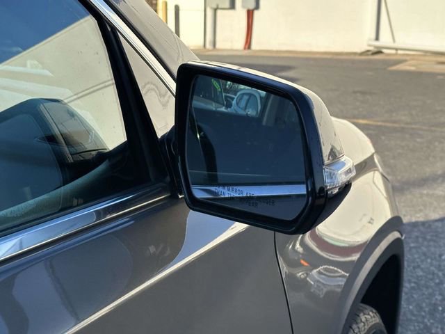 Used 2019 Chevrolet Traverse LT image 28